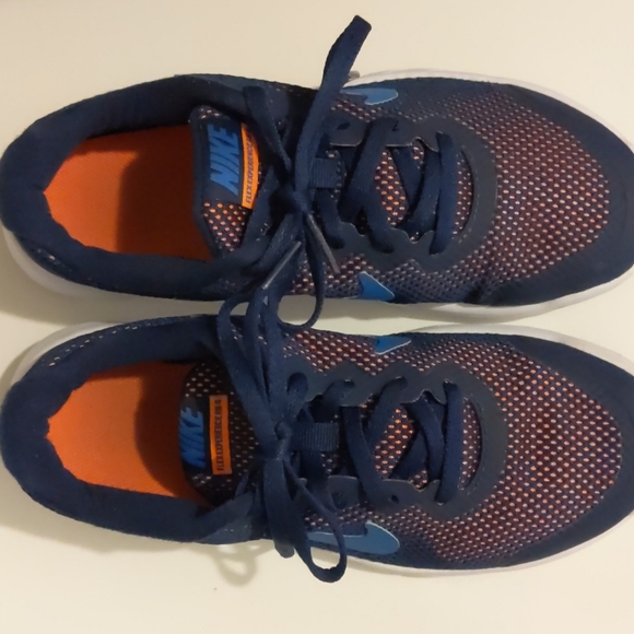 👟Nike shoes 4 Youth - Picture 3 of 5